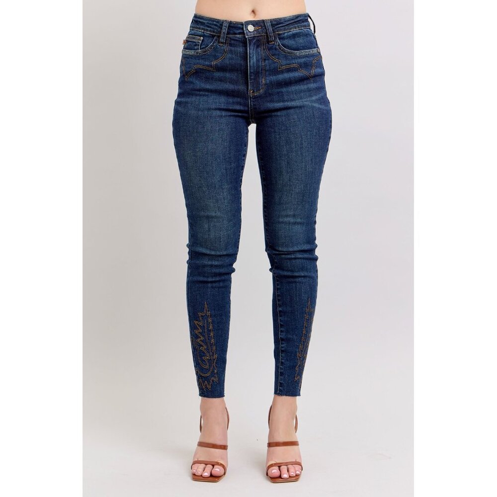 NWT Judy Blue Western Embroidered Skinny Jeans, Stretchy, Dark Wash, Elegant